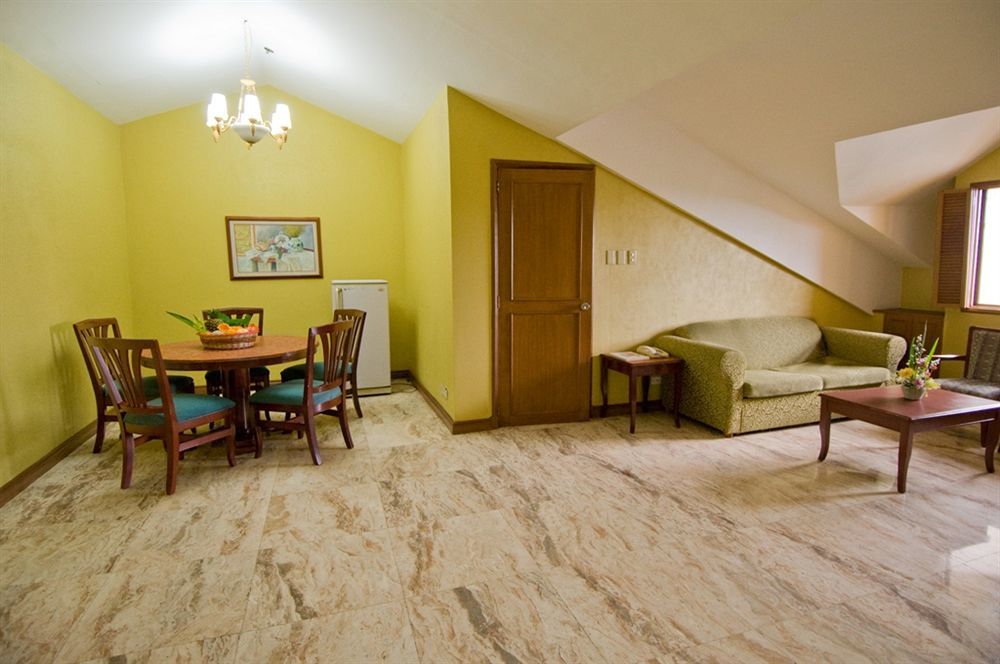 Sunrise Holiday Mansion Tagaytay City Dış mekan fotoğraf